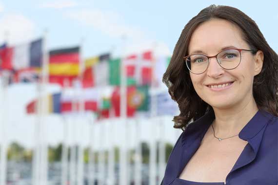 Diplom-Übersetzerin Oxana Vakula